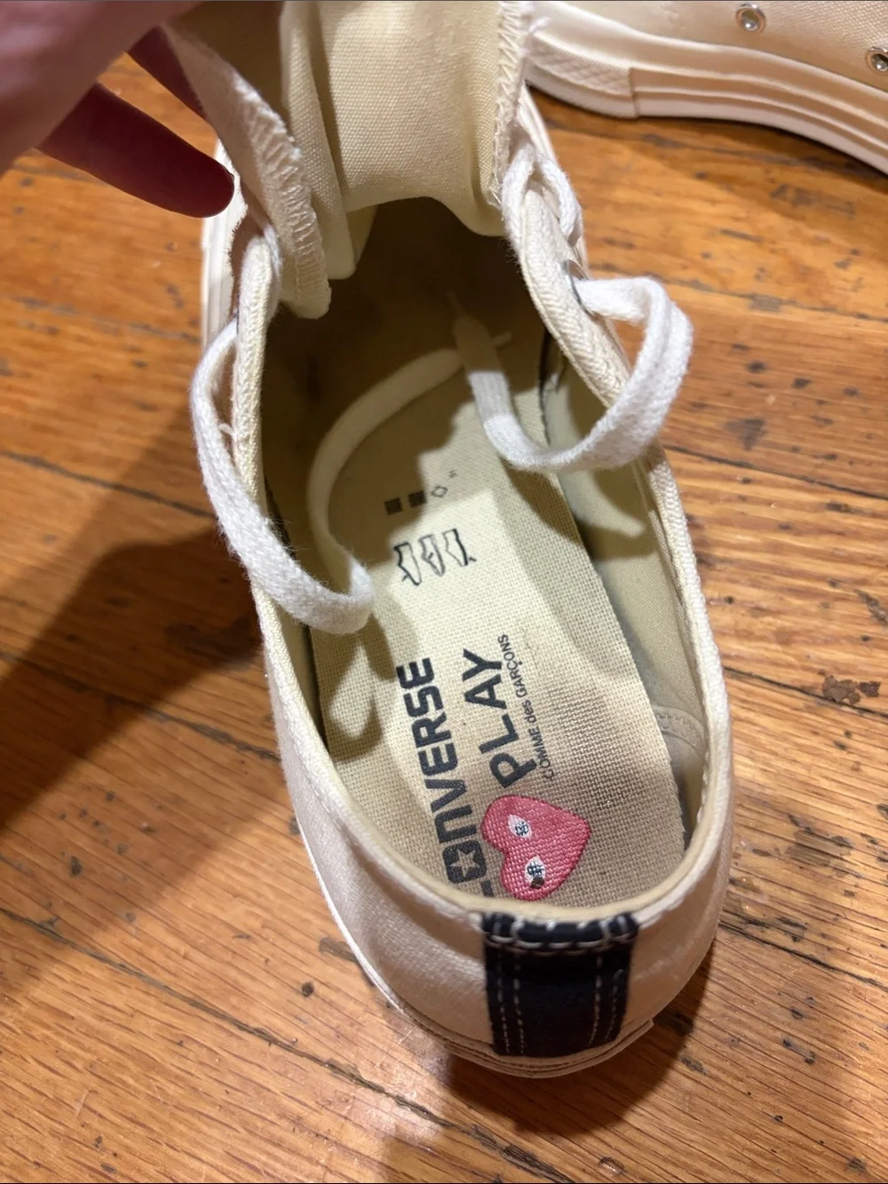 Converse PLAY Comme des Garcons Low-Top Sneakers in Cream with Red Heart